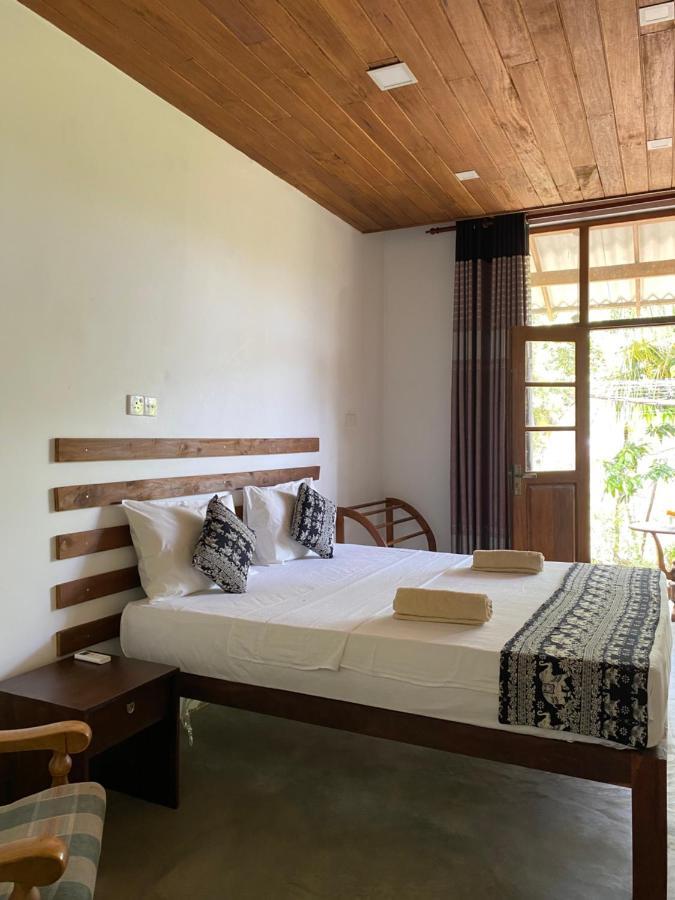 The Dale Mirissa Hotel Exterior photo